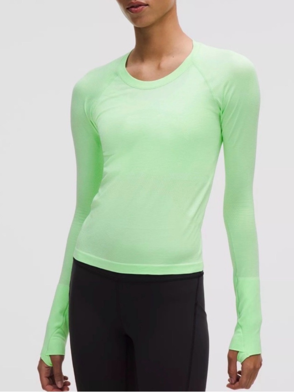 Lululemon Swiftly Tech Long Sleeve Size 8 Slim Fit Athletic Top Thumbholes